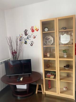 New Two Bedroom Apartment With Balcony Sofia Bagian luar foto